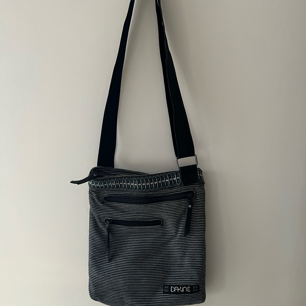 Dakine bag